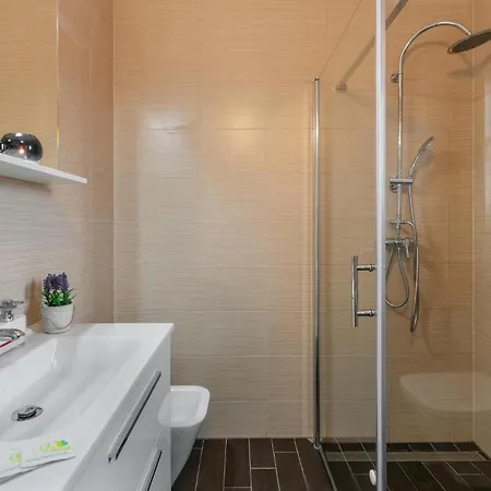 3 Bedroom Lovely In Barbariga