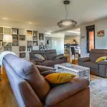 別荘 3 Bedroom Gorgeous In プーラ