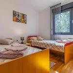 別荘 3 Bedroom Gorgeous In
