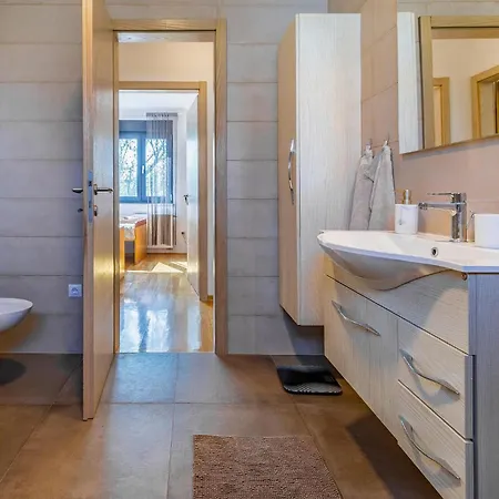 3 Bedroom Beautiful In *