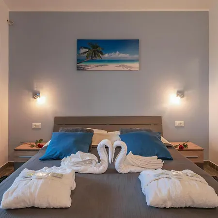 3 Bedroom Lovely In Barbariga