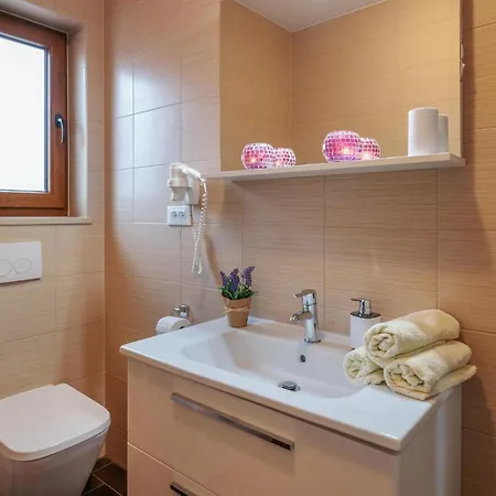 3 Bedroom Lovely In *