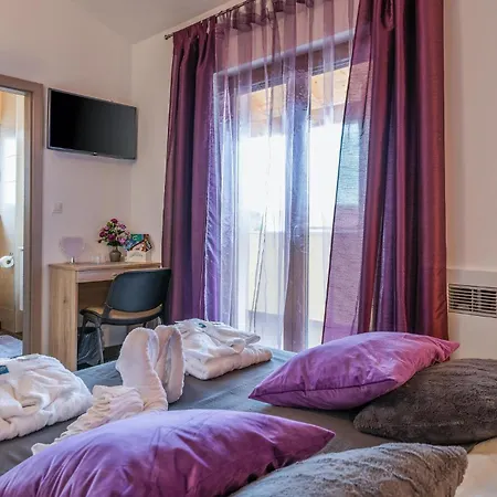 3 Bedroom Lovely In * Barbariga