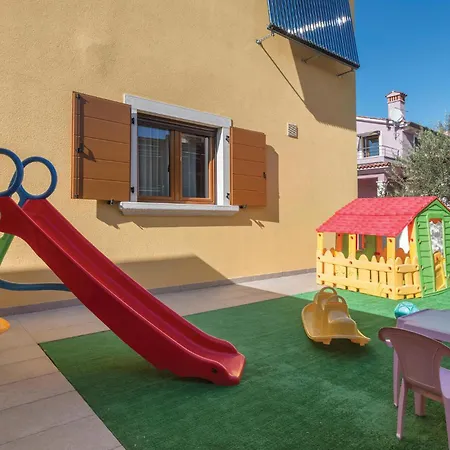 3 Bedroom Lovely In Holiday home *