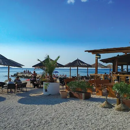 3 Bedroom Lovely In Holiday home Barbariga